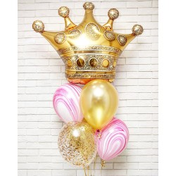 Фонтан из шаров с золотой короной