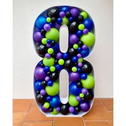 Цифра 8 в стиле аэромозайка из воздушных шаров 1,4 м.