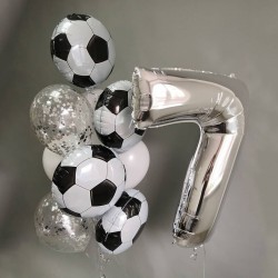 Композиция из фонтана шаров в футбольной тематике и цифры