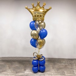 Сине-золотой фонтан из гелиевых шаров с золотой короной